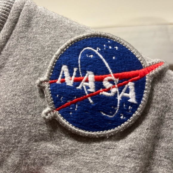 Jack & Jones Crew Neck Sweater embellished with NASA and space mission badges - Picture 6 of 10